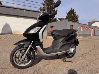 2012 PIAGGIO 125 FLY, naj. 4500, nové pneu , po servisu