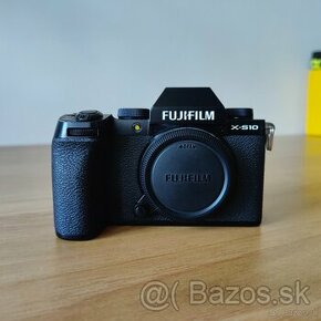 Fujifilm X-S10