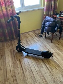 Predám elektrickú kolobežku ninebot segway kickscooter f2