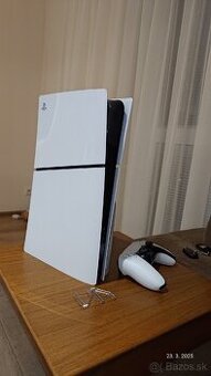 Playstation 5 1 TB plus FIFA 25 - 1