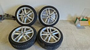 Disky 5x112 r18 OEM SEAT so zimnymi pneu Pirelli