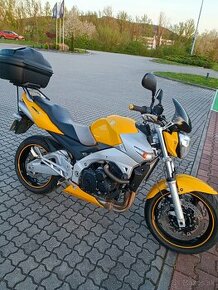 SUZUKI GSR 600