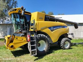 New Holland CR 8.90