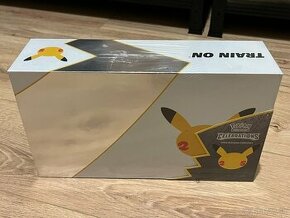 Pokémon TCG Celebrations Ultra Premium Collection Box - 1