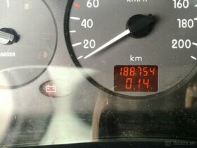 clio 1,2 43 kw 188tis km