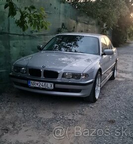 BMW 735i E38 V8