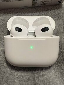 AirPods 3. Generácie s Magsafe nabíjacím púzdrom