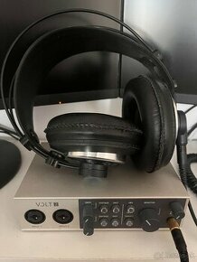 Universal audio volt 2 a AKG K 250 MkII