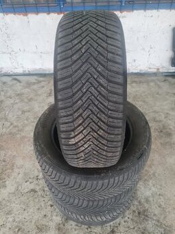 235/55 R18