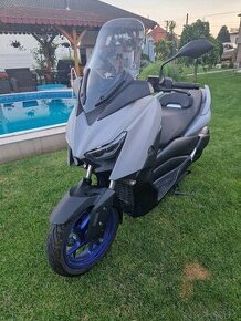 Yamaha X-Max 300 - 1