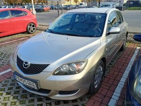 Mazda 3.