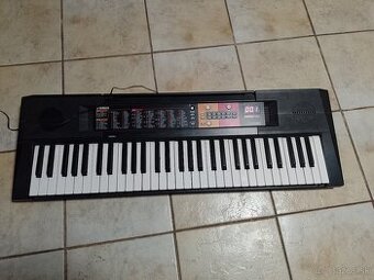 Predám klavír Yamaha F51