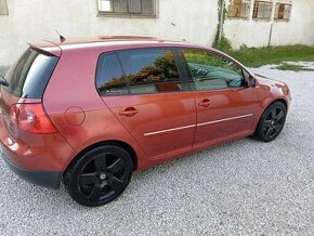 Volkswagen Golf V 1.9 TDI 77kw rok 2007