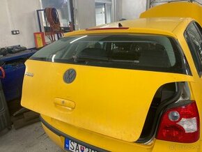 Kufor a svetlá na Volkswagen polo 4