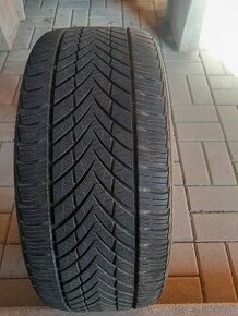 Celoročné/zimné pneu 215/40 r17