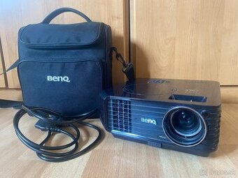 Projektor Benq MP622c + Taška