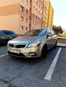 KIA Ceed SW 2009 1.6 92kw