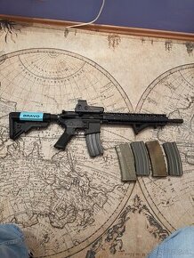 M4 Airsoft  E&L celokov