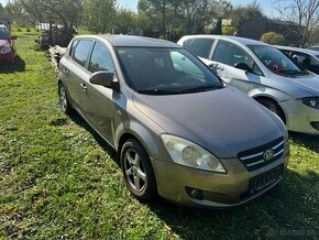 Diely Kia CEED 1.4 ( 2007)