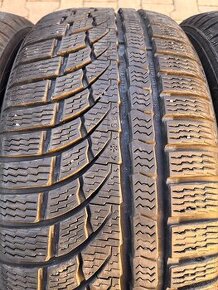 215/50R18 Nokian zimne