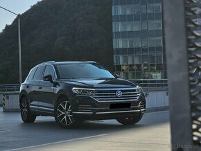 VW Touareg 3.0 V6 TDI