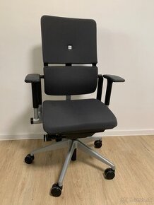 Steelcase profesionalna kancelarska stolica