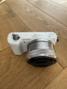 Sony a5000