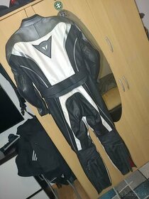 Dainese kombinéza 52