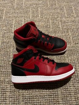 Nike Air Jordan 1 Mid "Reversed Bred GS", velikost 38,5