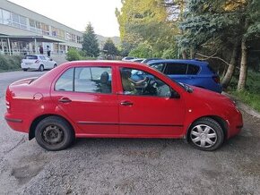 Predám automobil Škoda Fabia sedan RV 2000