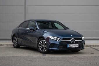 2022 Mercedes A180 sedan A/T