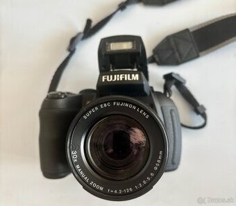 FujiFilm FinePix HS30