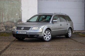 Volkswagen Passat Variant 2.5 TDI Comfortline 4-Motion - 1