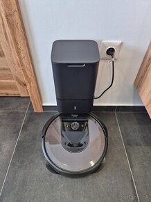 iRobot Roomba i7+