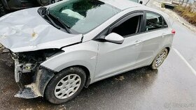 Hyundai i30 1,4 66kw rv2012 rozpredám ND