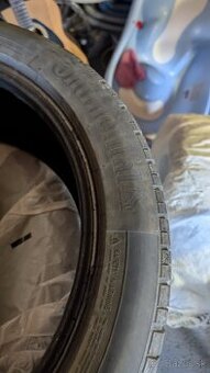 Predám zimné pneu Continental 235/45 R18 - 1