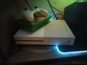 Xbox One s 1TB - 1