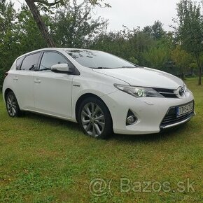 Toyota auris 1.8 hybrid - 1