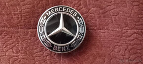 Znak Mercedesu Benz, plast