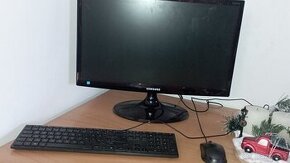 Herný PC, Monitor, klávesnica a myš