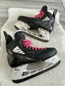 True custom skates