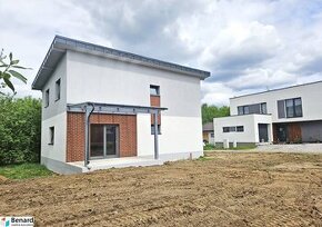 NOVOSTAVBA 2 POSCH. RODINNÝ DOM - ZÁBORSKÉ, POZEMOK 530 m2