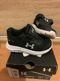 Under armour tenisky