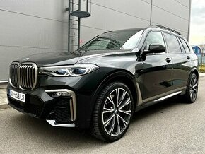 BMW X7 M50i