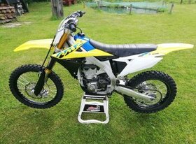 Suzuki RMZ 450 - 1