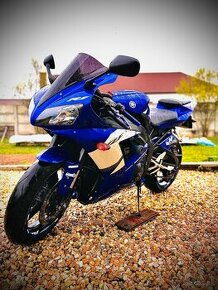 Yamaha R1