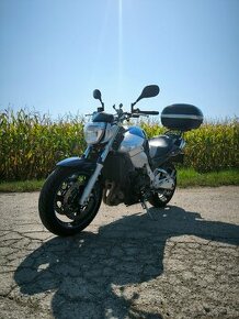 Suzuki GSR 600