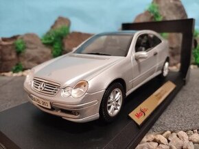 prodám model 1:18 mercedes benz c class sportcoupe