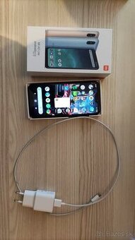 Xiaomi Mi A2 lite 64gb