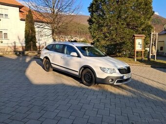 Škoda Superb Combi Scout 4x4